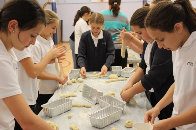 challah bake