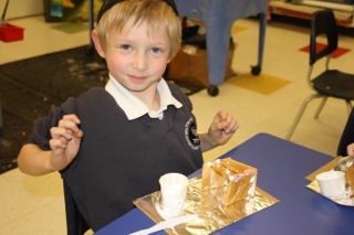 sukkah building